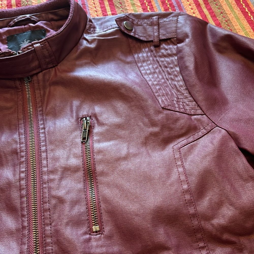 GUESS Burgundy Moto Jacket size Large - Picture 3 of 8